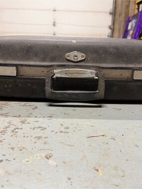 Black Men's Hardcase Briefcase with Sturdy Handle